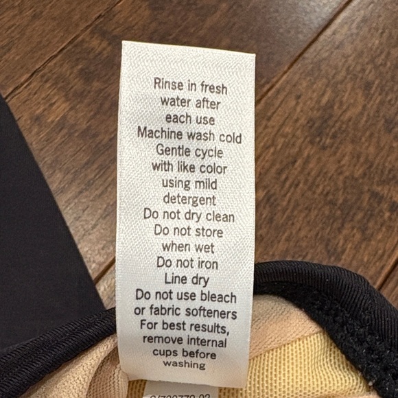 Athleta Kokomo Swim Dress Black NWT Size Small Built-In Bra - Picture 13 of 13